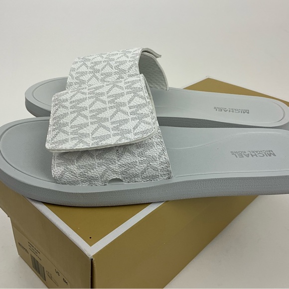 Michael Kors Wade Slide White Grey New In Box - Picture 2 of 8